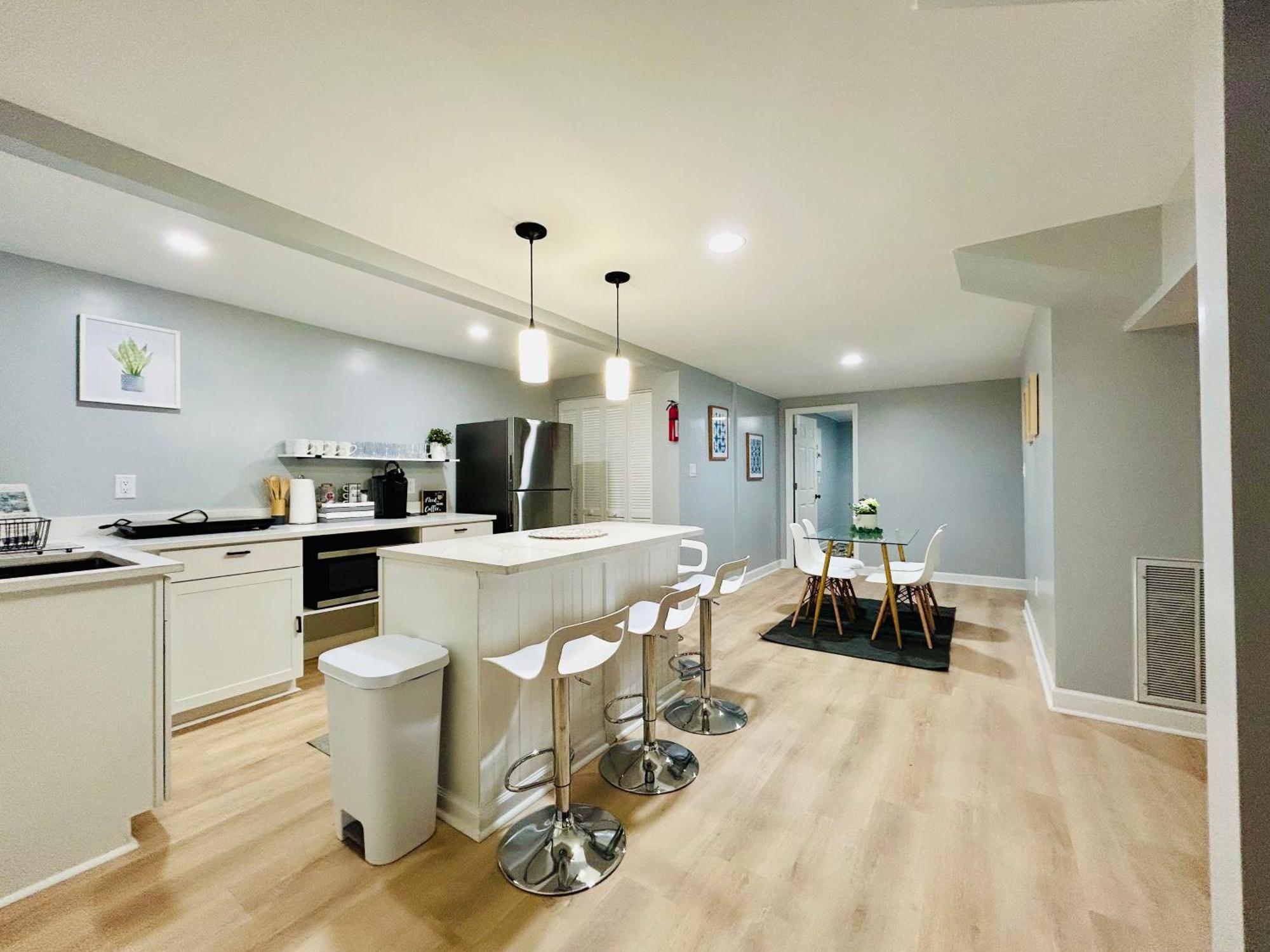 Comfy Lower Lvl Apt With Jetted Tub Near Uptown And Unc Charlotte Exterior foto